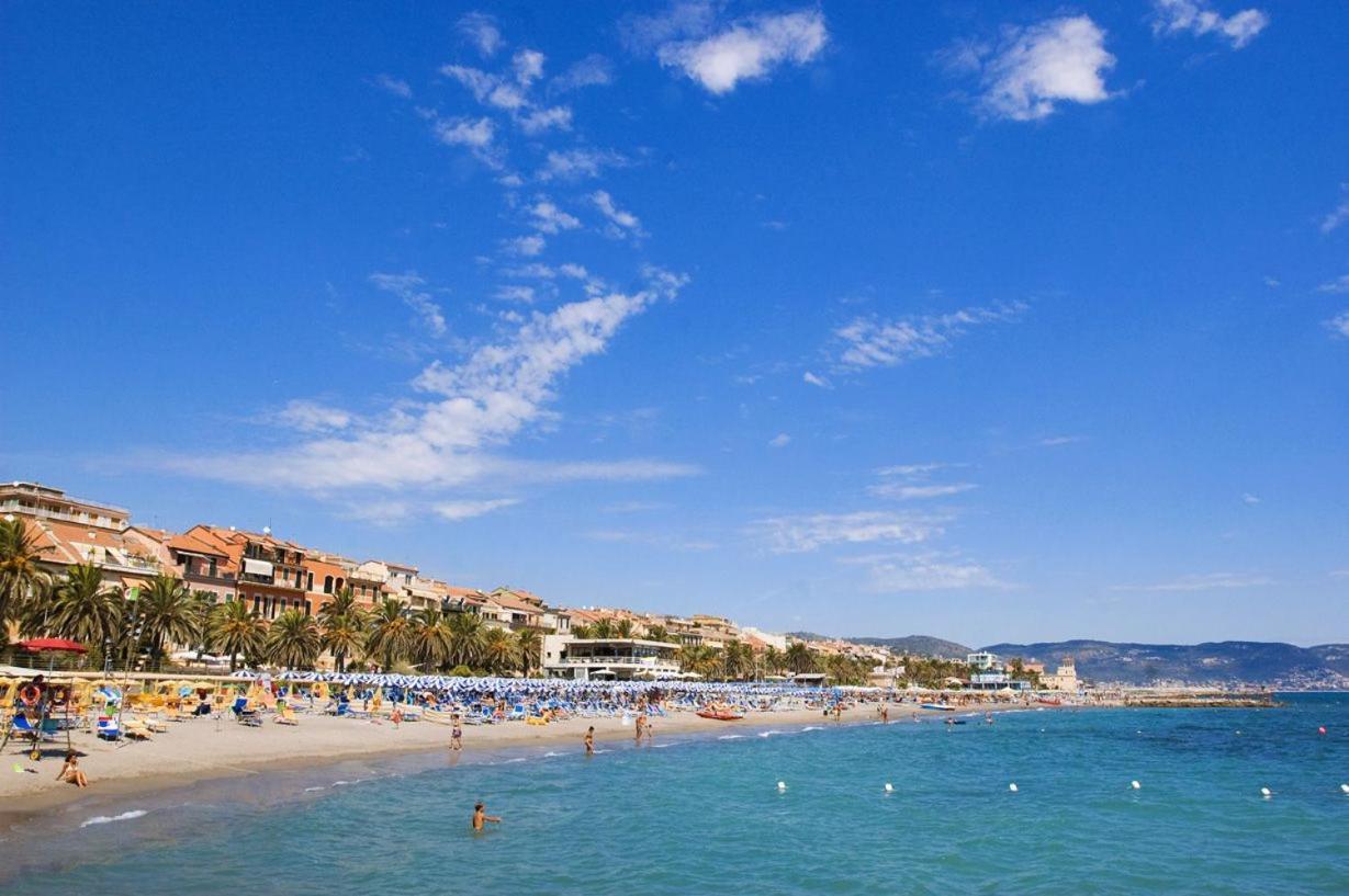 Appartamento 100Mt Dal Mare Лоано Экстерьер фото
